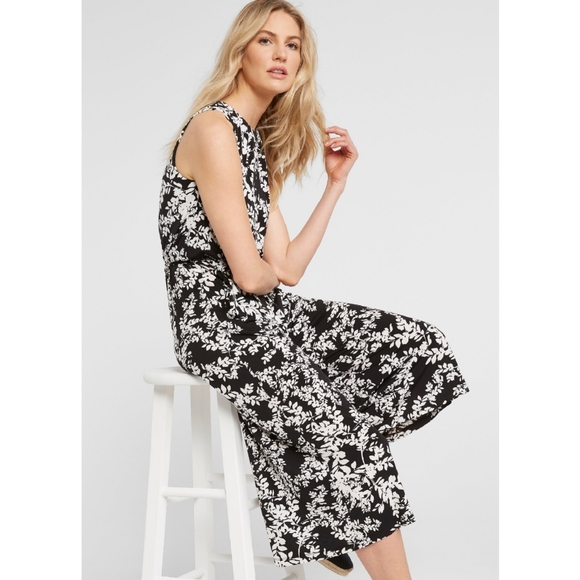 Cropped Jumpsuit - Picture 2 of 4